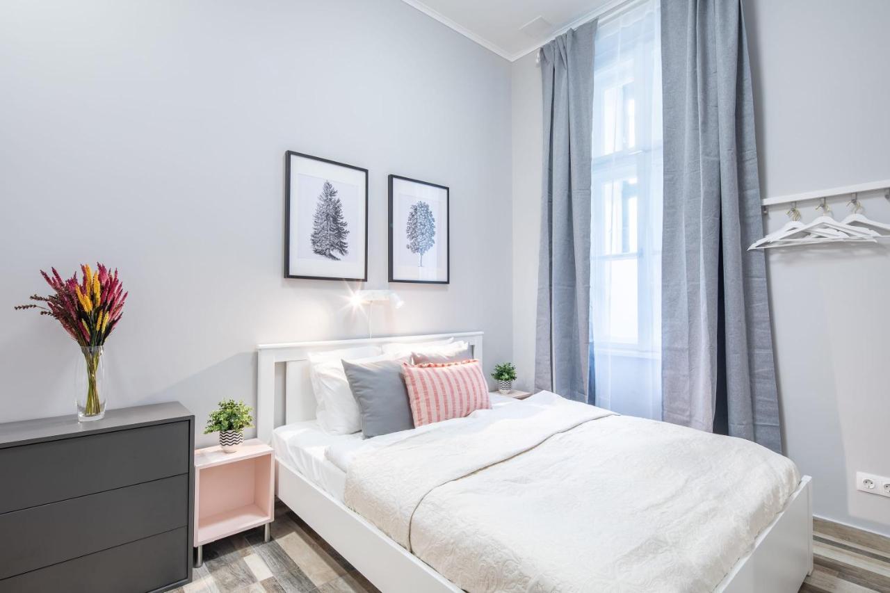 New - Central And Modern Studio Budapest Esterno foto