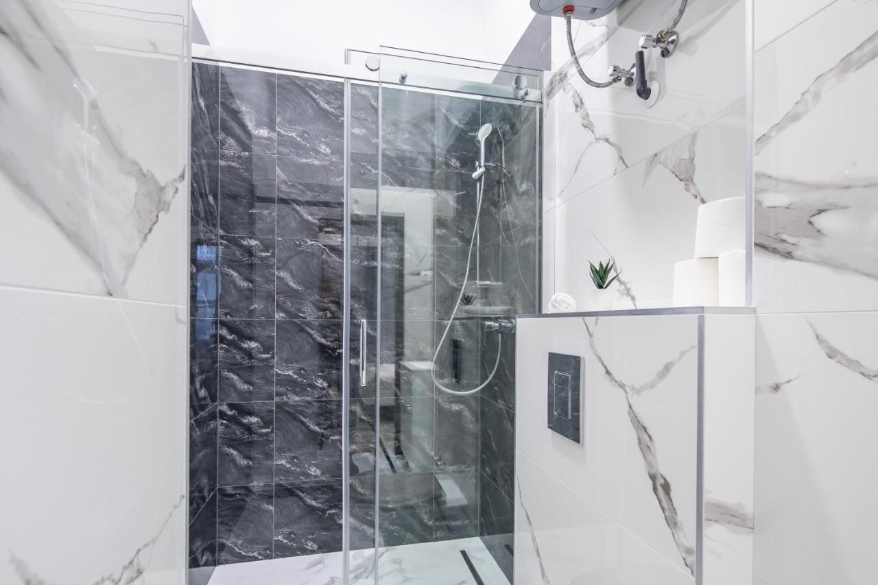 New - Central And Modern Studio Budapest Esterno foto